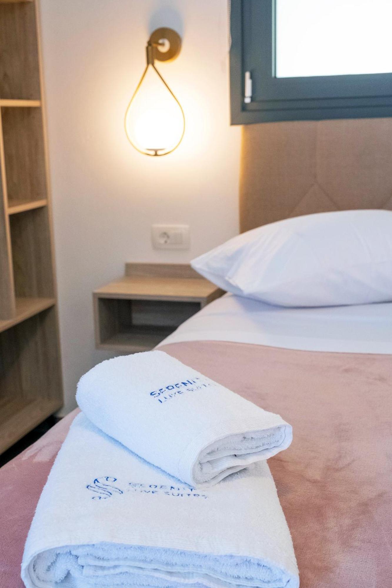 Serenity Luxe Suites Parga Exterior foto